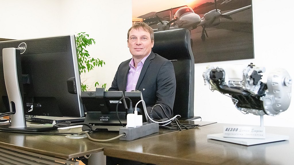 Man sitting at his desk in the office.