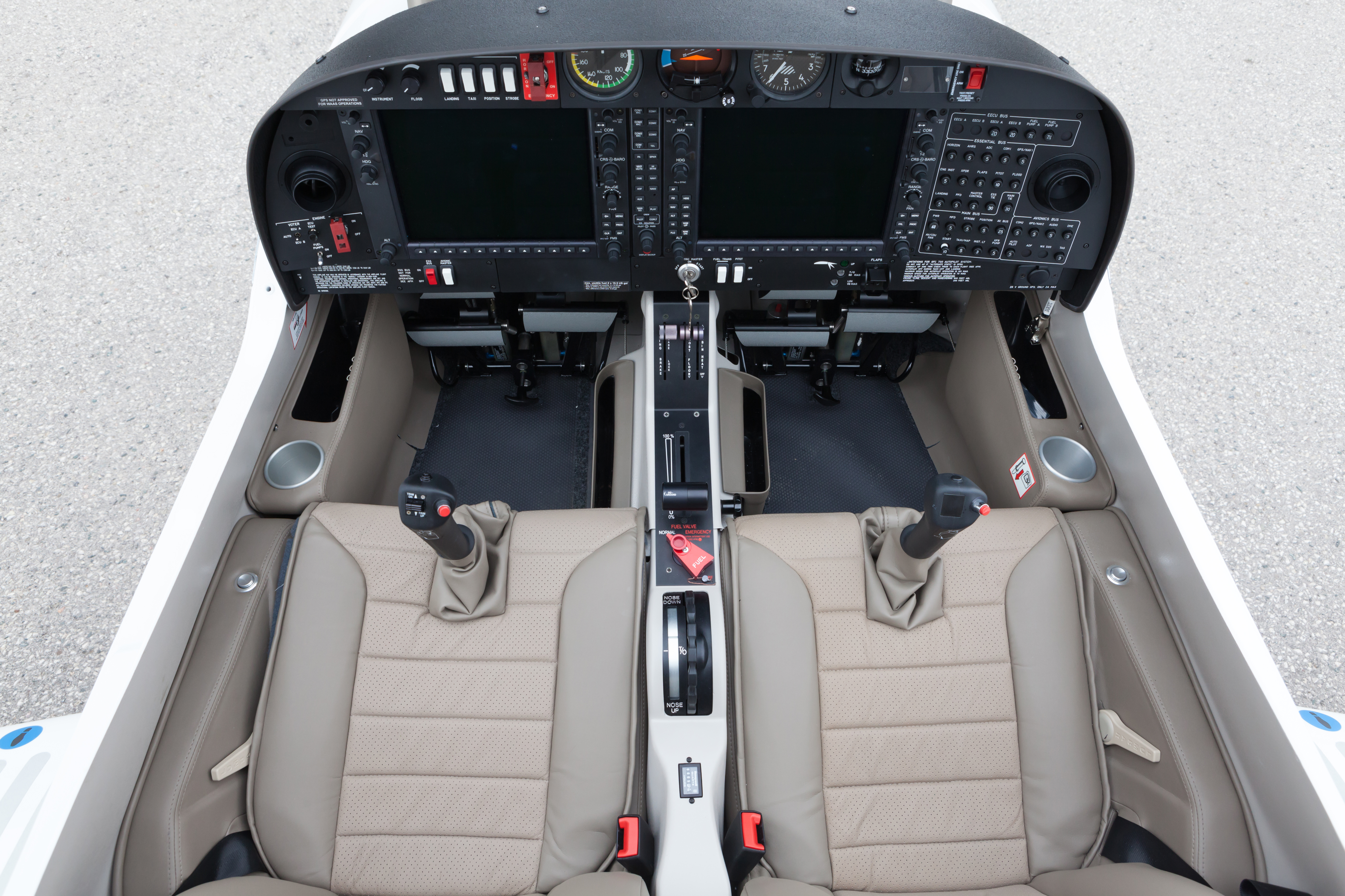 DA40 Series – Airborne innovation - Diamond Aircraft Industries